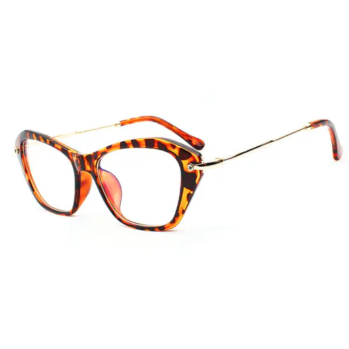 Tortoise Vintage Cat Eye Glasses diagonal
