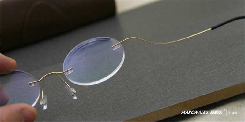 Titanium Round Rimless Glasses for Men, Golden