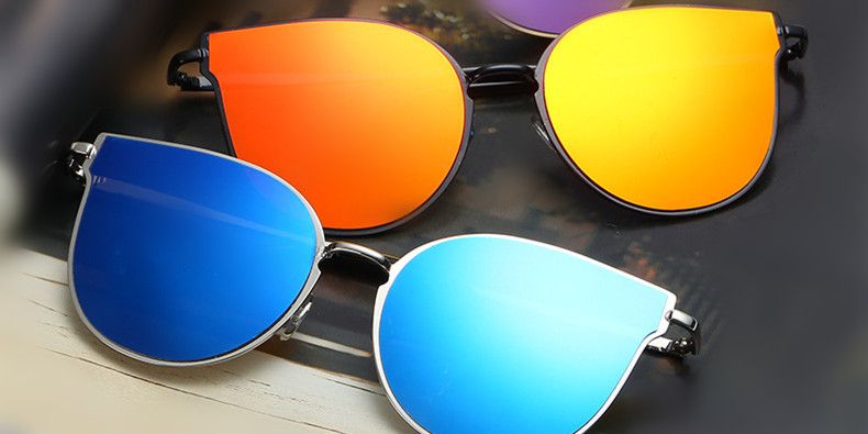 Oversized flash cat-eye sunglasses Blue lenses