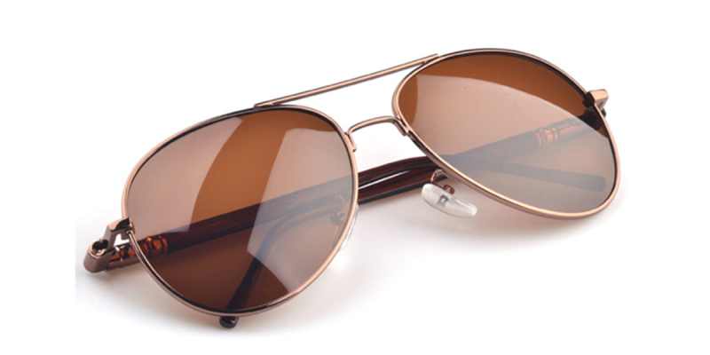 Aviator eyeglasses close