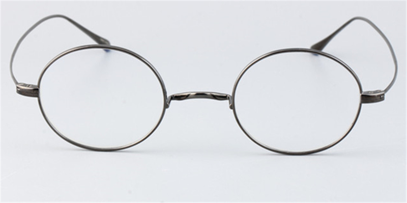 Oval Pure Titanium Saddle Bridge Eyeglasses
