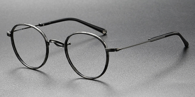 Chic Saddle Bridge Titanium Frames for High Prescriptions