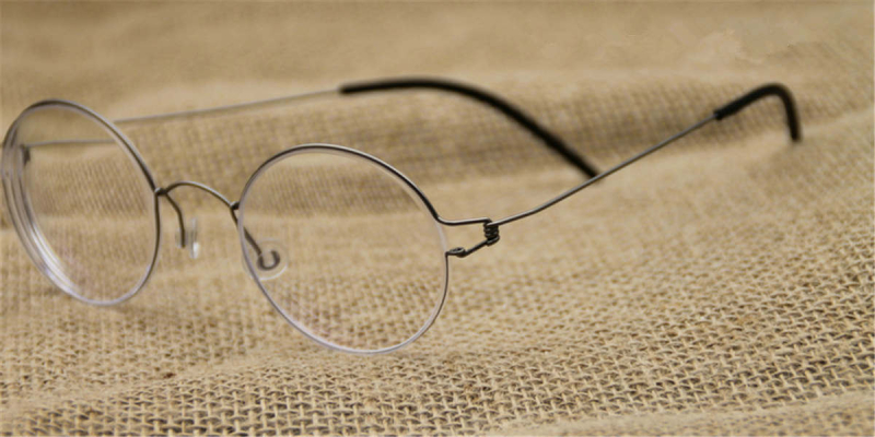Titanium Oval round eyeglasses for men, silver