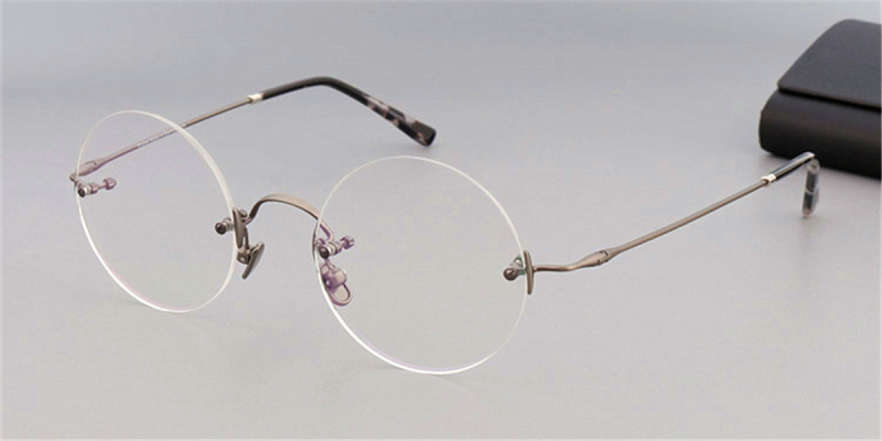 Steve Jobs Glasses：Image from Developer to Executives